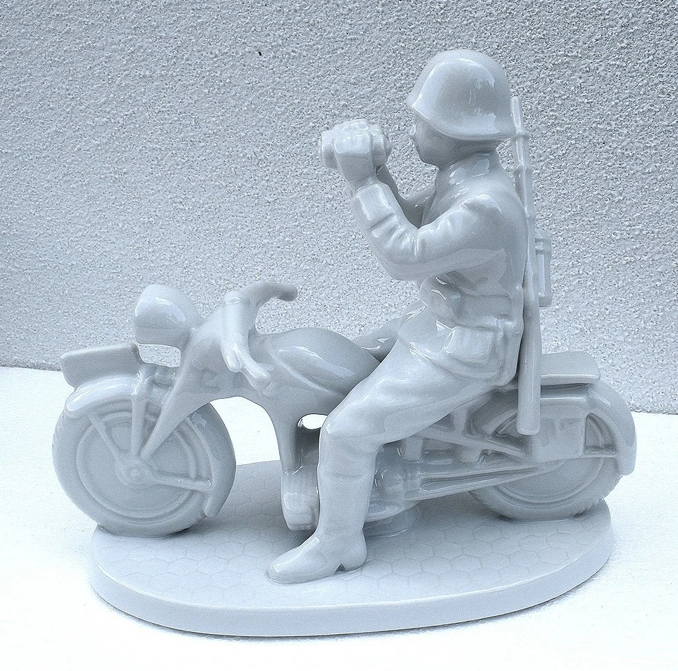 2. wk 3. Reich Militaria Porzellan Figur Landser Soldat Kradmelder A98