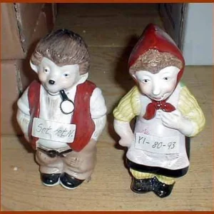 Porzellan Figur Porzellanfigur Sammelfigur Igel Mini Mecki Yi80-93